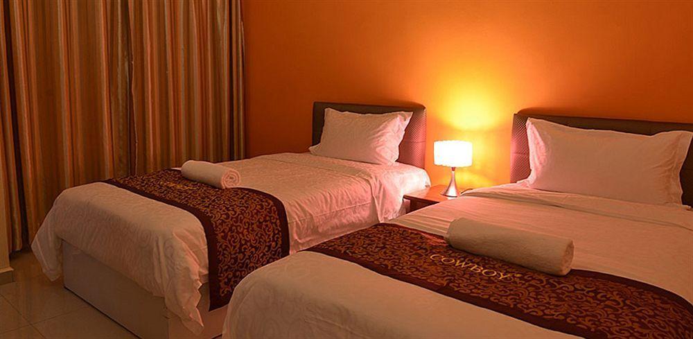 Malacca Collection O Hotel Super Cowboy מראה חיצוני תמונה