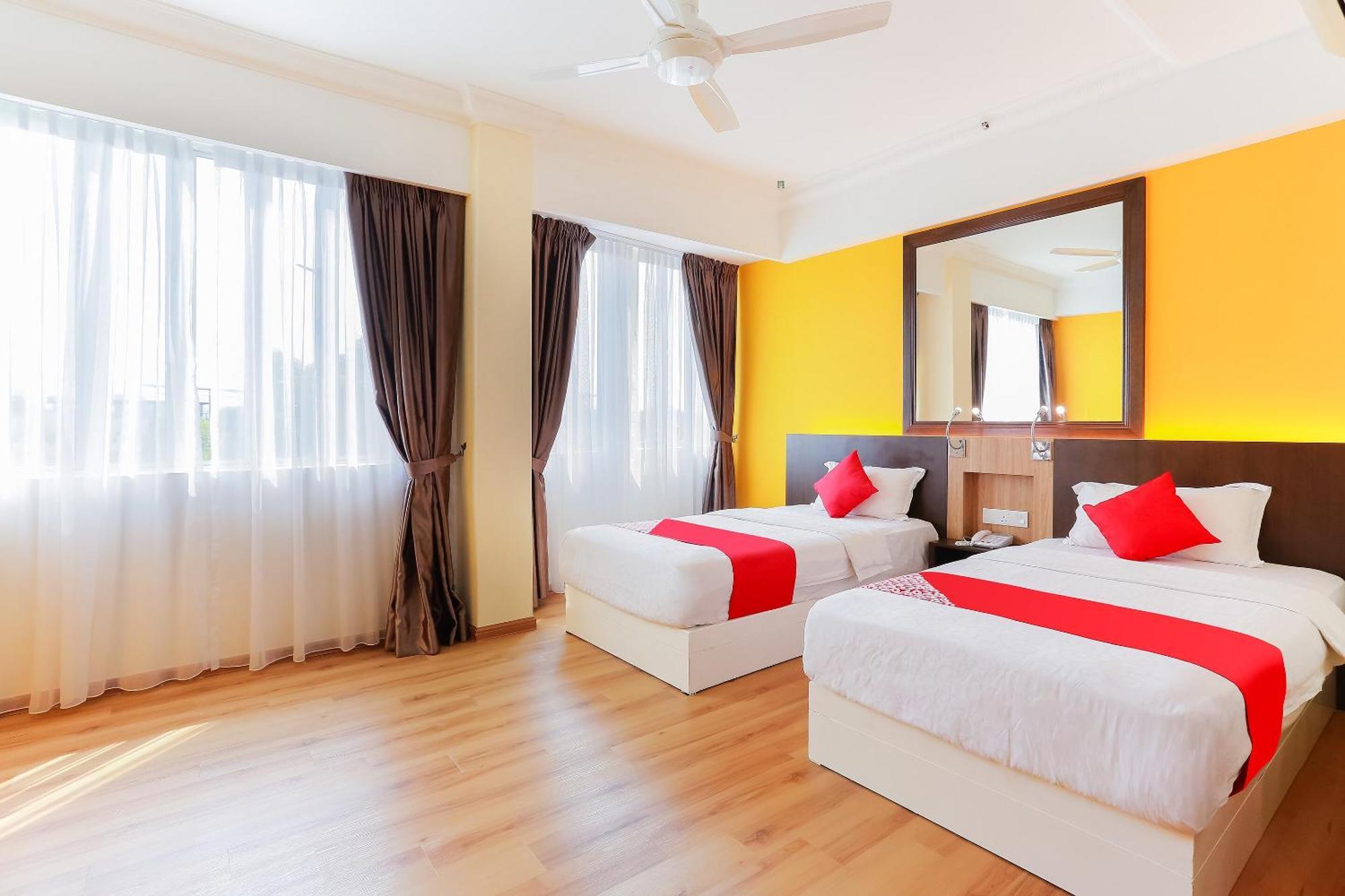 Malacca Collection O Hotel Super Cowboy מראה חיצוני תמונה