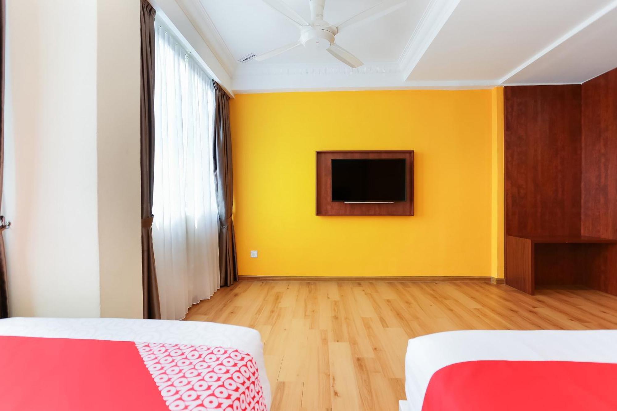 Malacca Collection O Hotel Super Cowboy מראה חיצוני תמונה