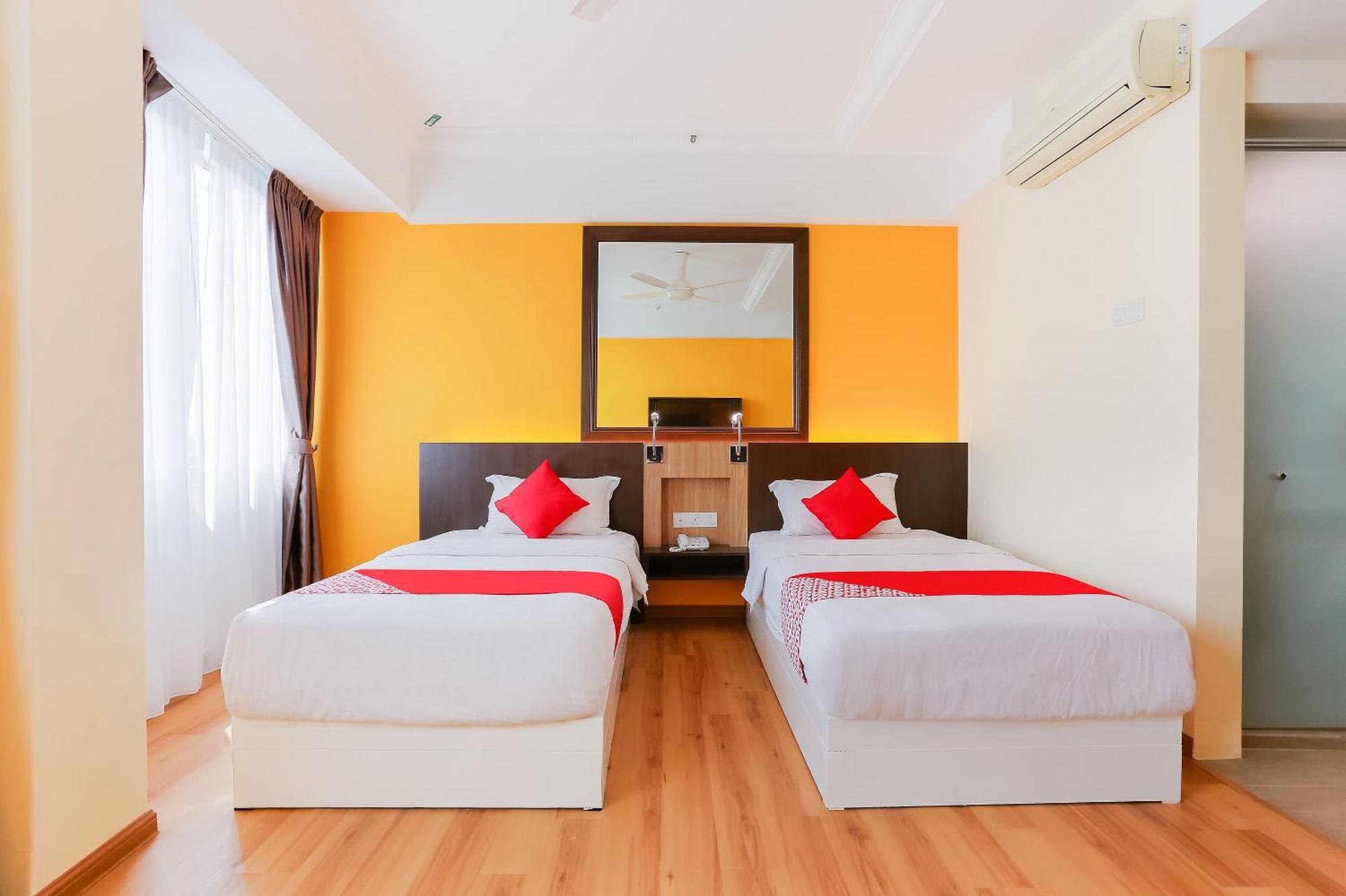 Malacca Collection O Hotel Super Cowboy מראה חיצוני תמונה