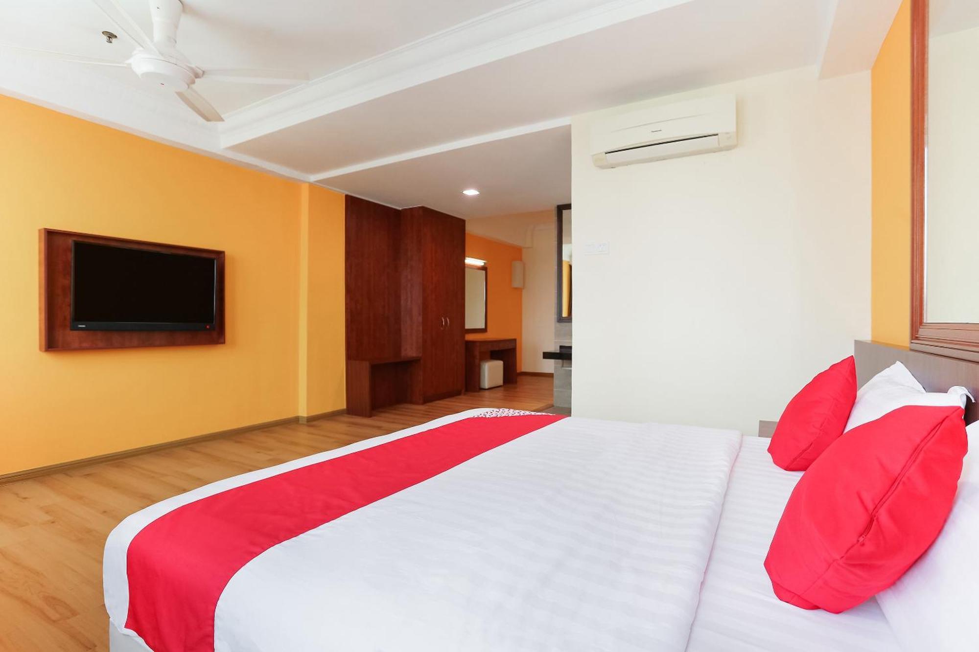 Malacca Collection O Hotel Super Cowboy מראה חיצוני תמונה