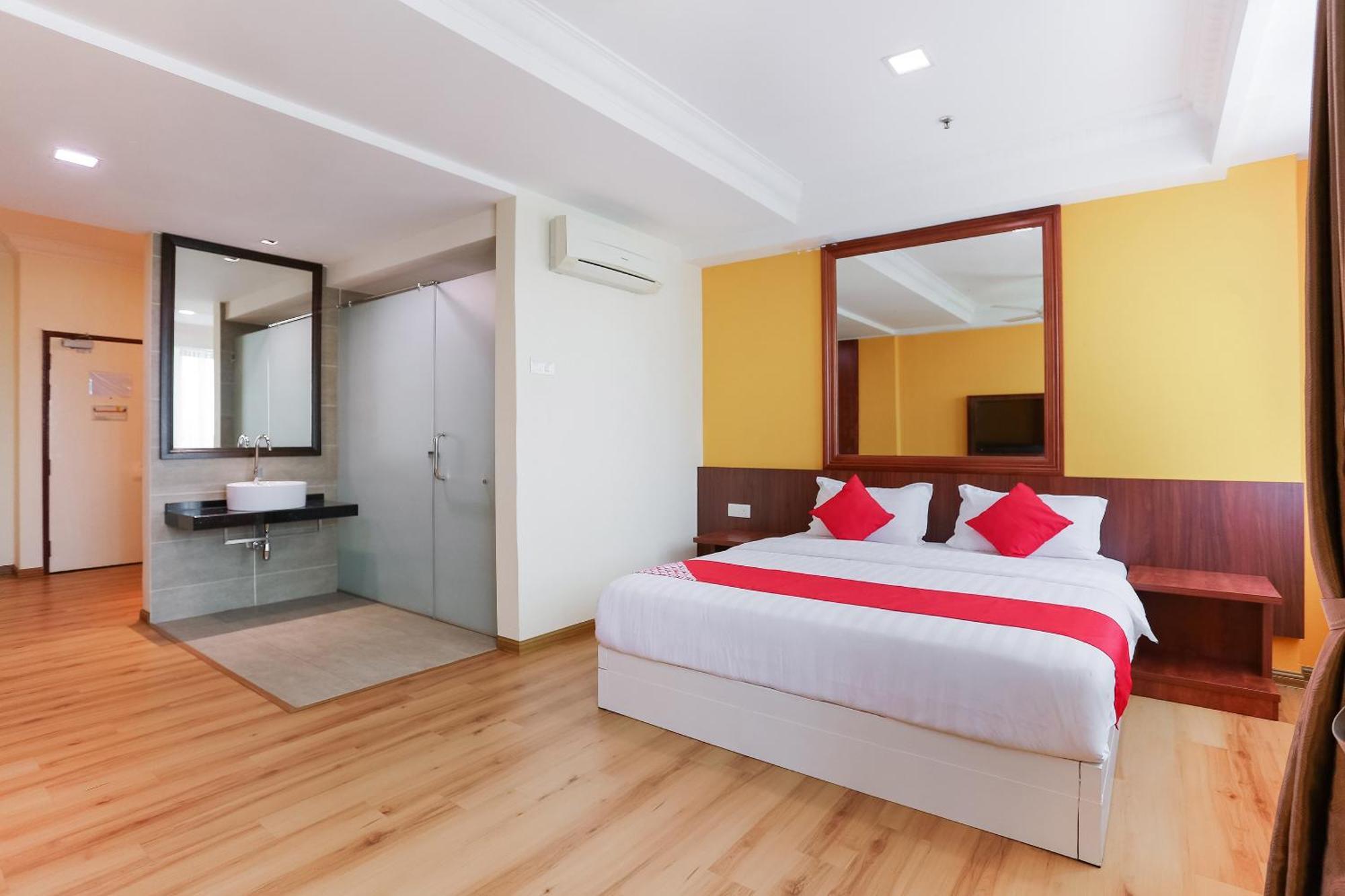Malacca Collection O Hotel Super Cowboy מראה חיצוני תמונה