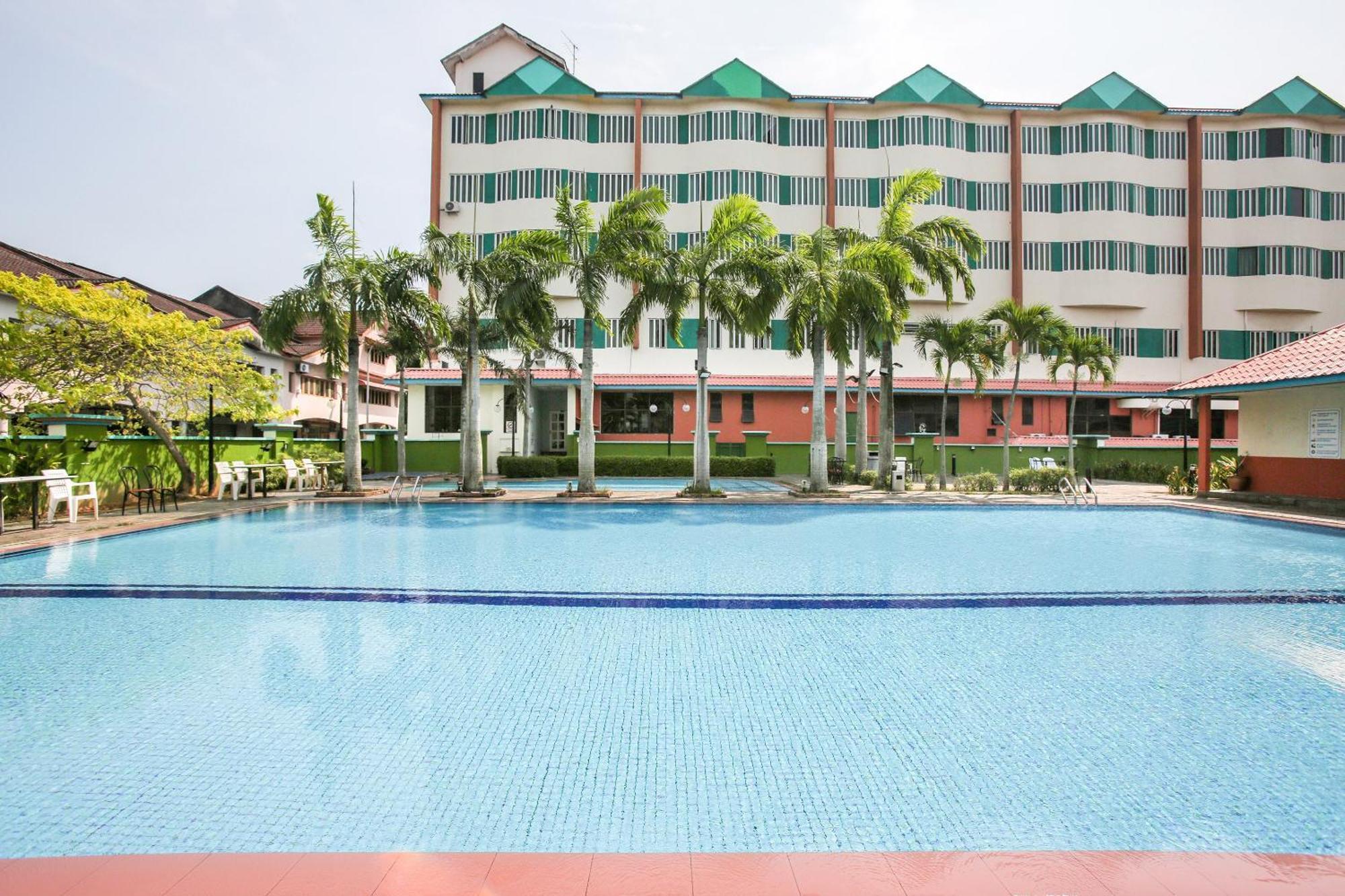 Malacca Collection O Hotel Super Cowboy מראה חיצוני תמונה