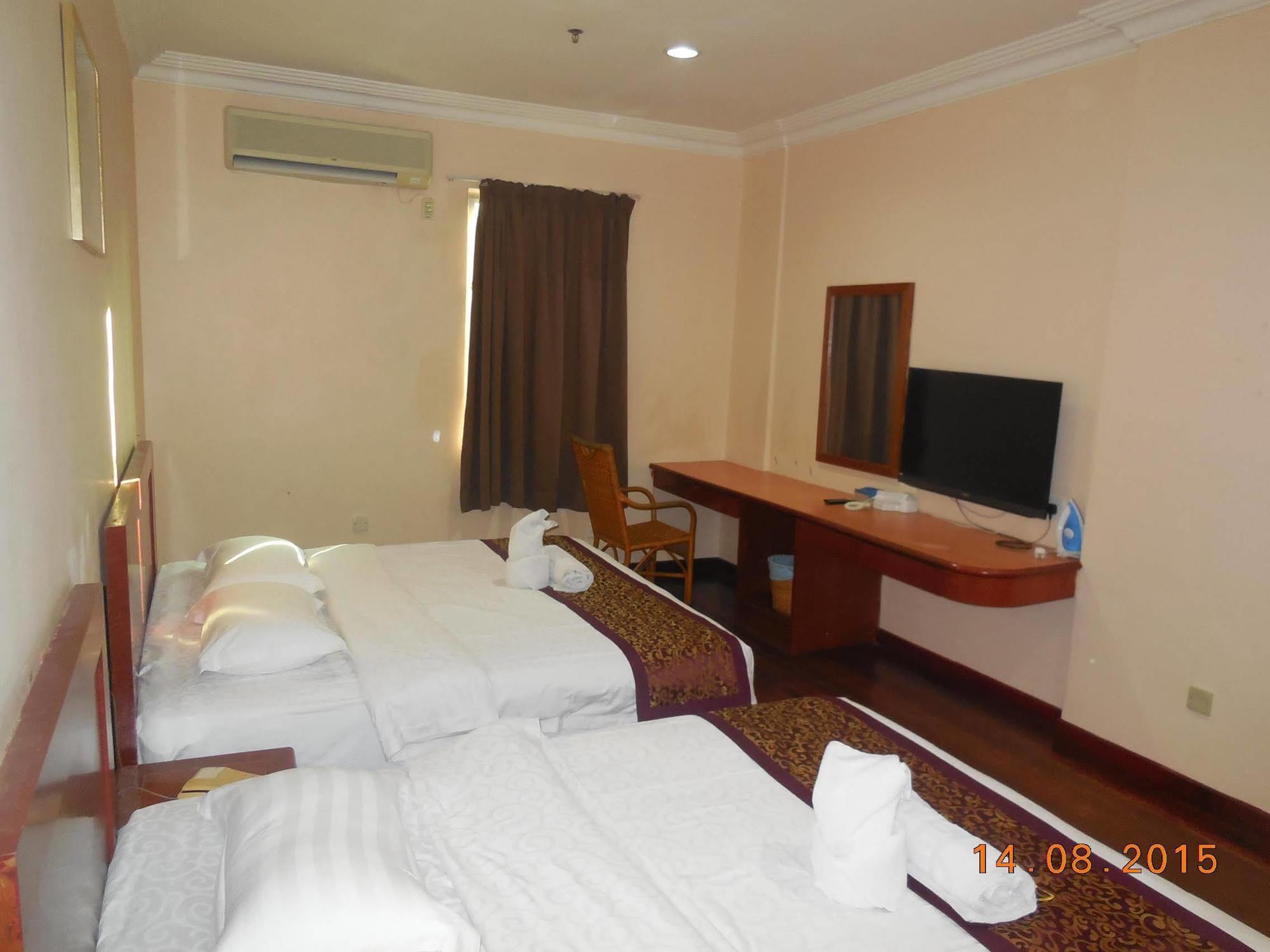 Malacca Collection O Hotel Super Cowboy מראה חיצוני תמונה